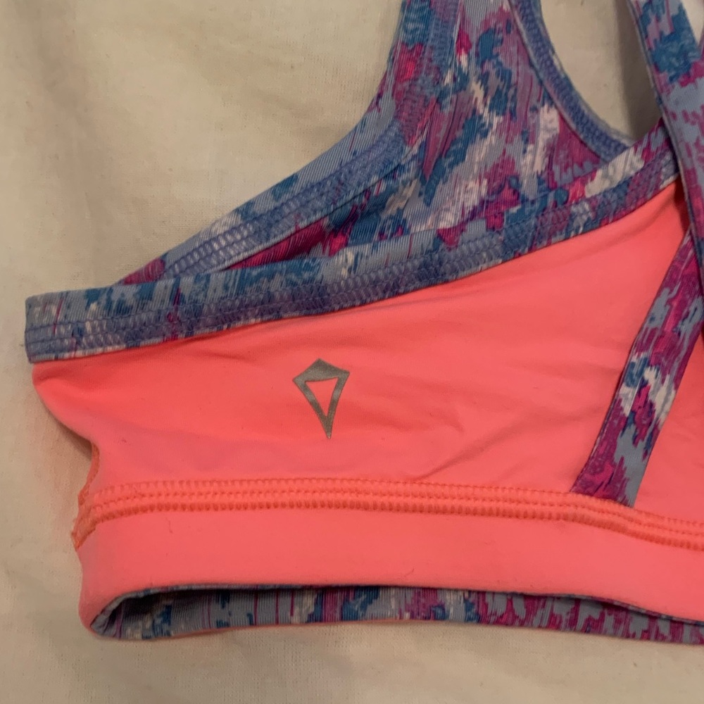 Ivivva Reversible Sports Bra - Picture 7 of 9